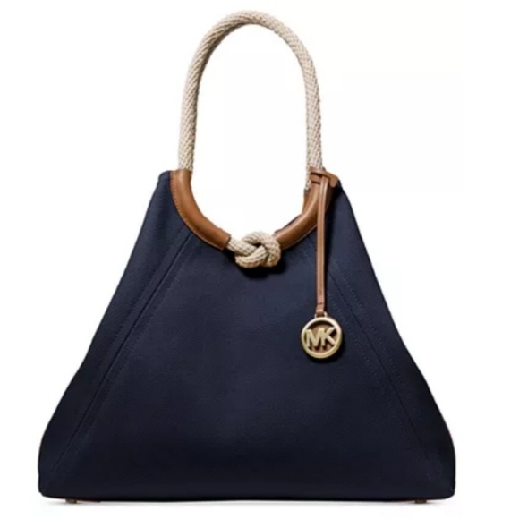 Michael Kors

Isla Ring Shoulder Tote - Picture 2 of 3